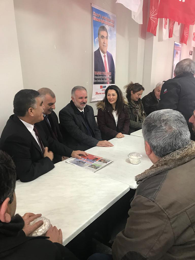 hdp-es-baskan-adaylarindan-chp-ye-nezaket-ziyareti-(1).jpg